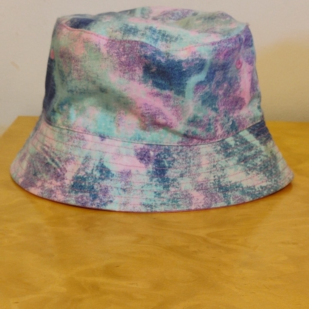 Vibrant Tie-Dye Kids Bucket Hat